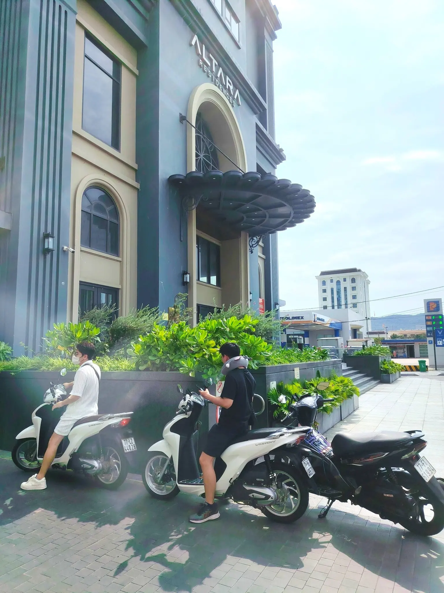 CHO THUÊ XE MÁY ĐÌNH TRUNG